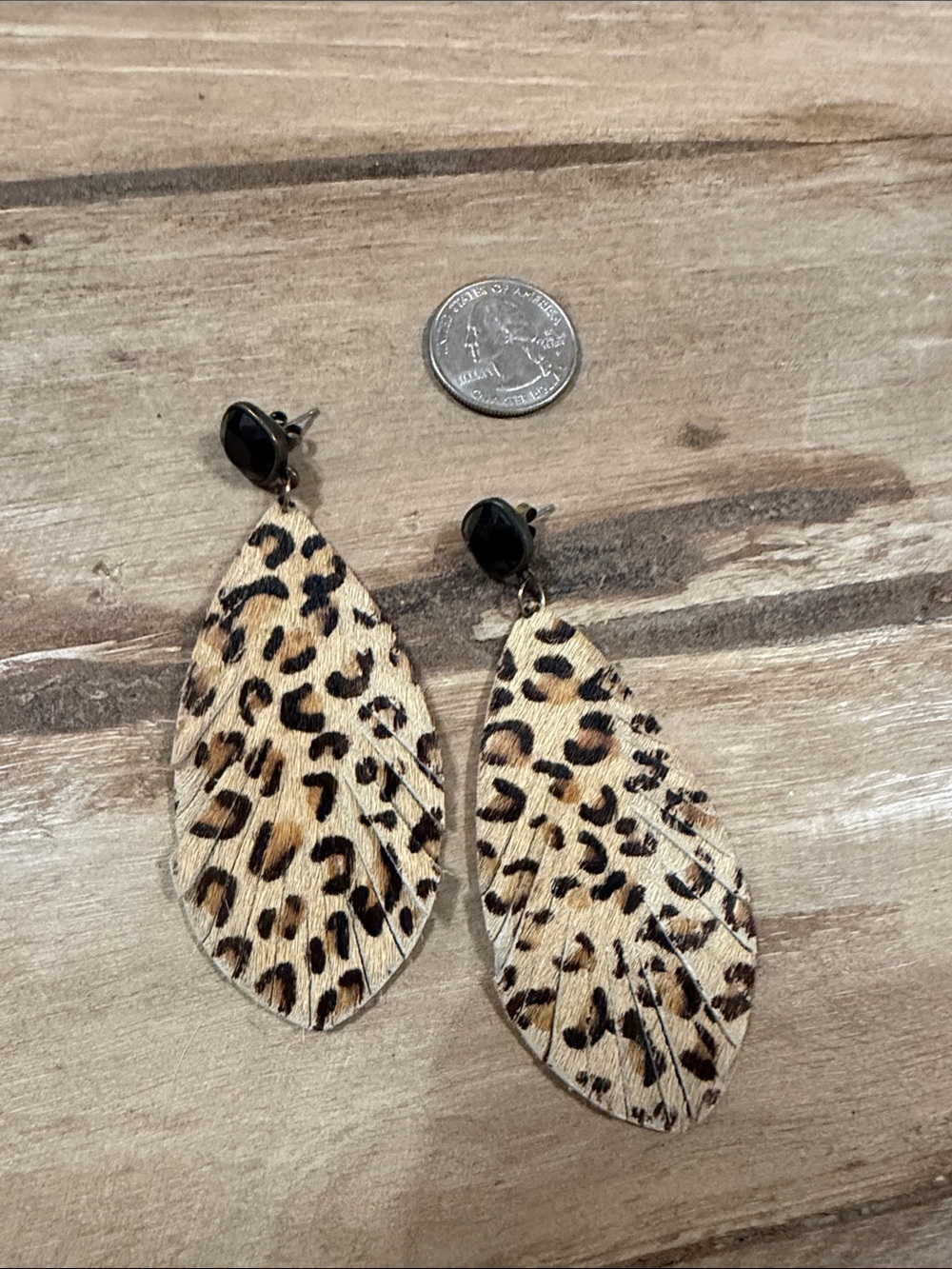 Leopard Print Teardrop Dangle Earrings - Black & Tan